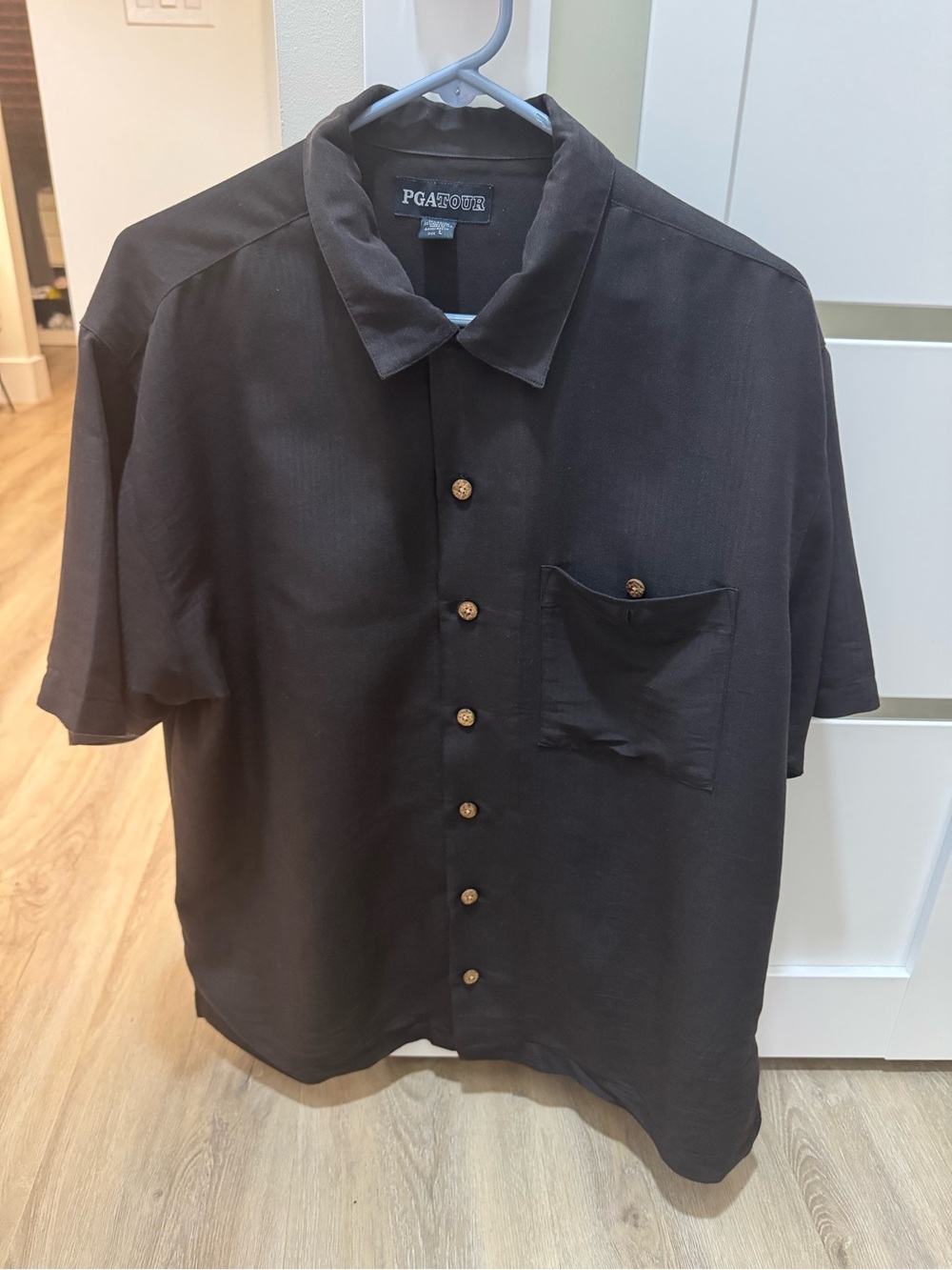PGA TOUR Short Sleeve Button‑Up – Black – Size L